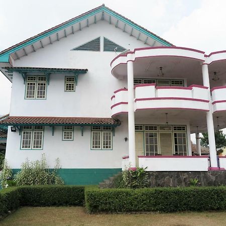 Villa Tiandiva Cisarua Ngoại thất bức ảnh
