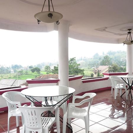 Villa Tiandiva Cisarua Ngoại thất bức ảnh