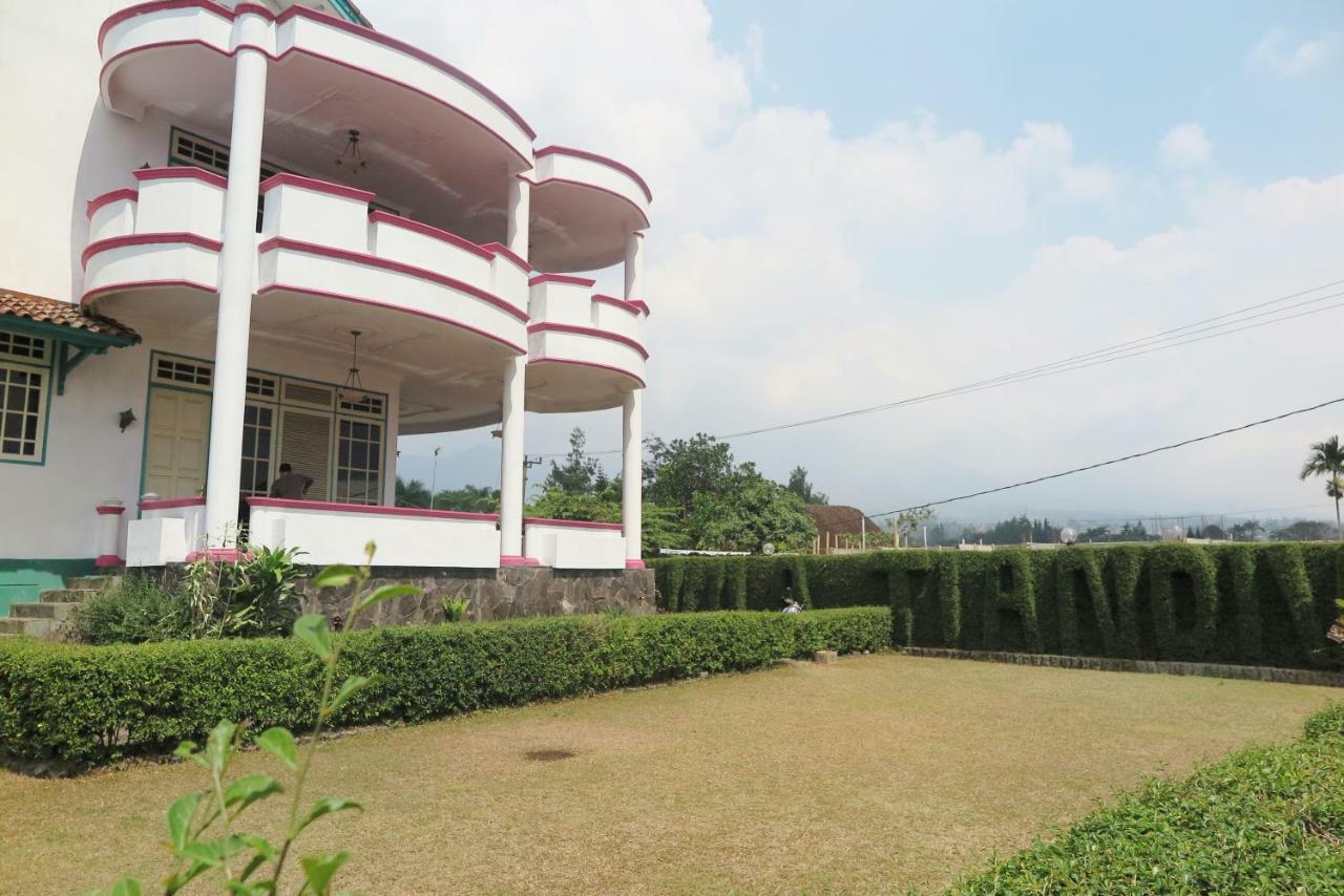 Villa Tiandiva Cisarua Ngoại thất bức ảnh